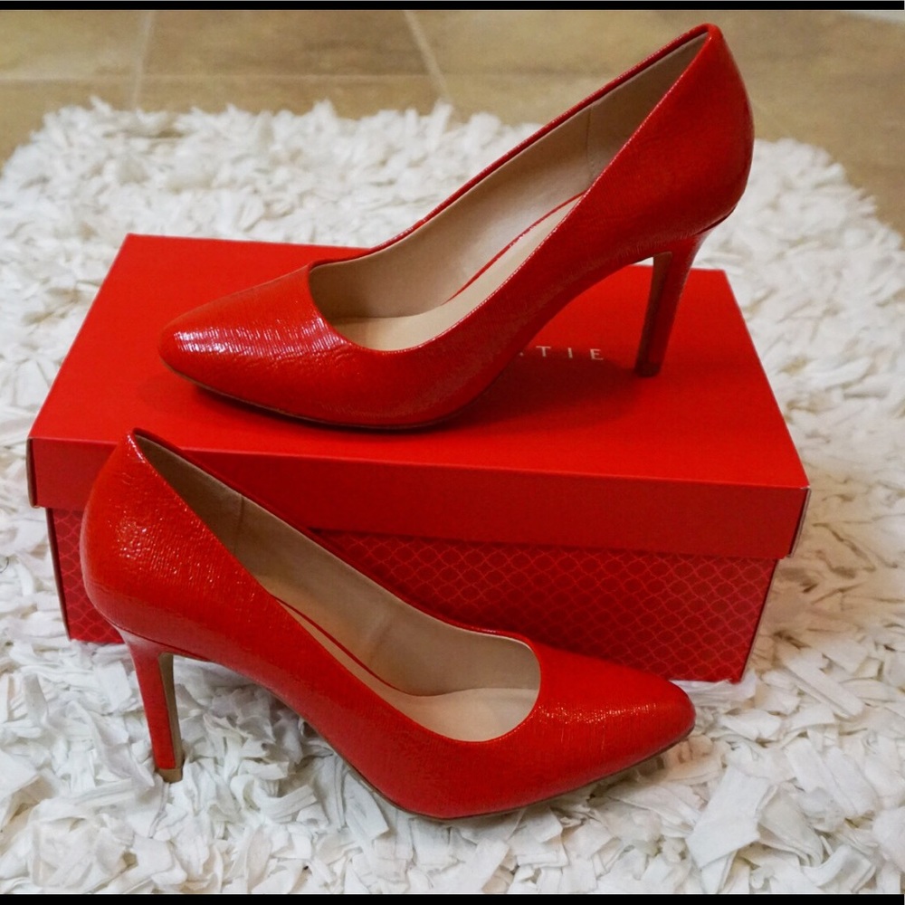 Kelly & Katie Red hot shoes size 8